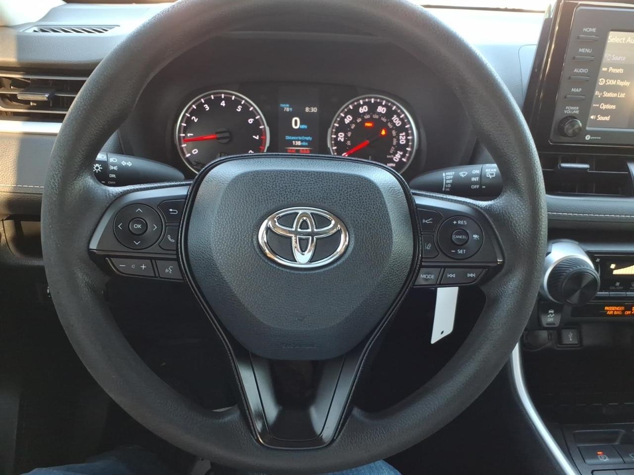 Toyota RAV4 LE AWD (Natl) 2021