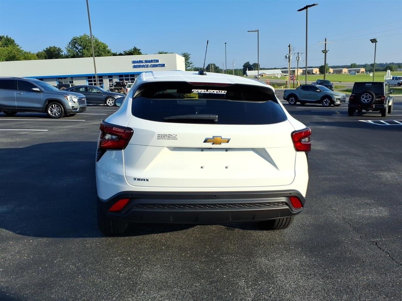 Chevrolet Trax FWD 4dr LS 2026