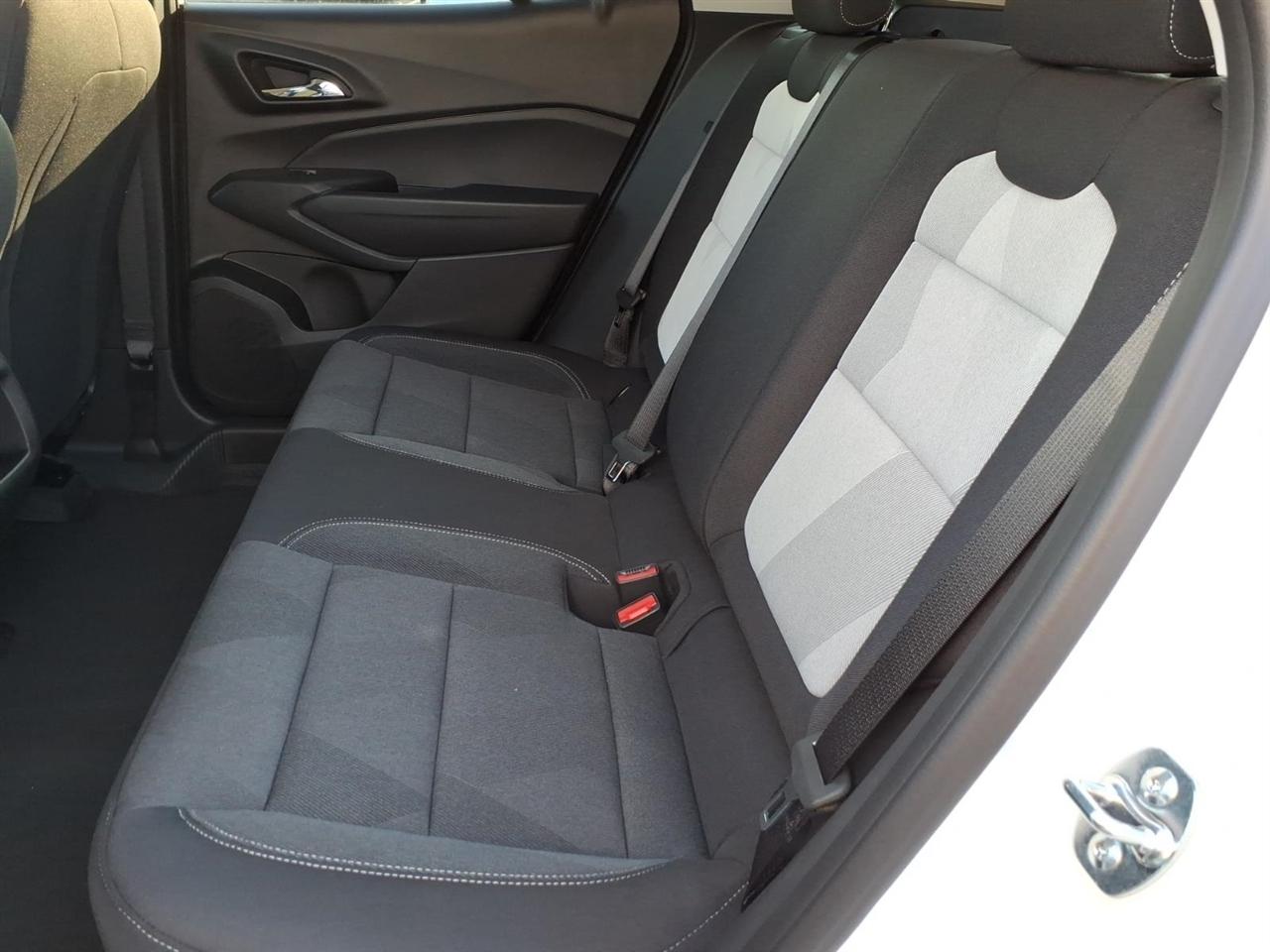 Chevrolet Trax FWD 4dr LS 2026