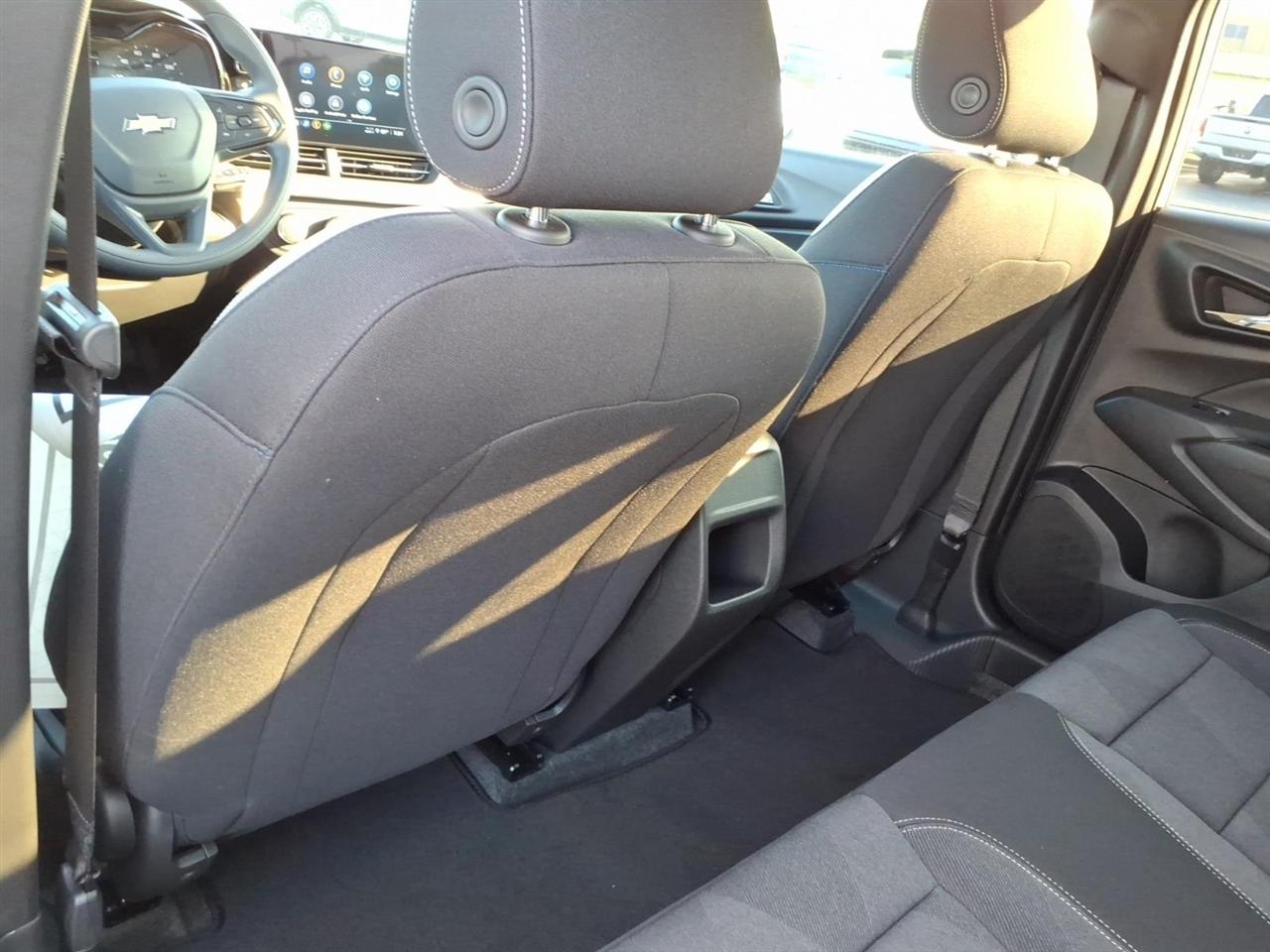 Chevrolet Trax FWD 4dr LS 2026