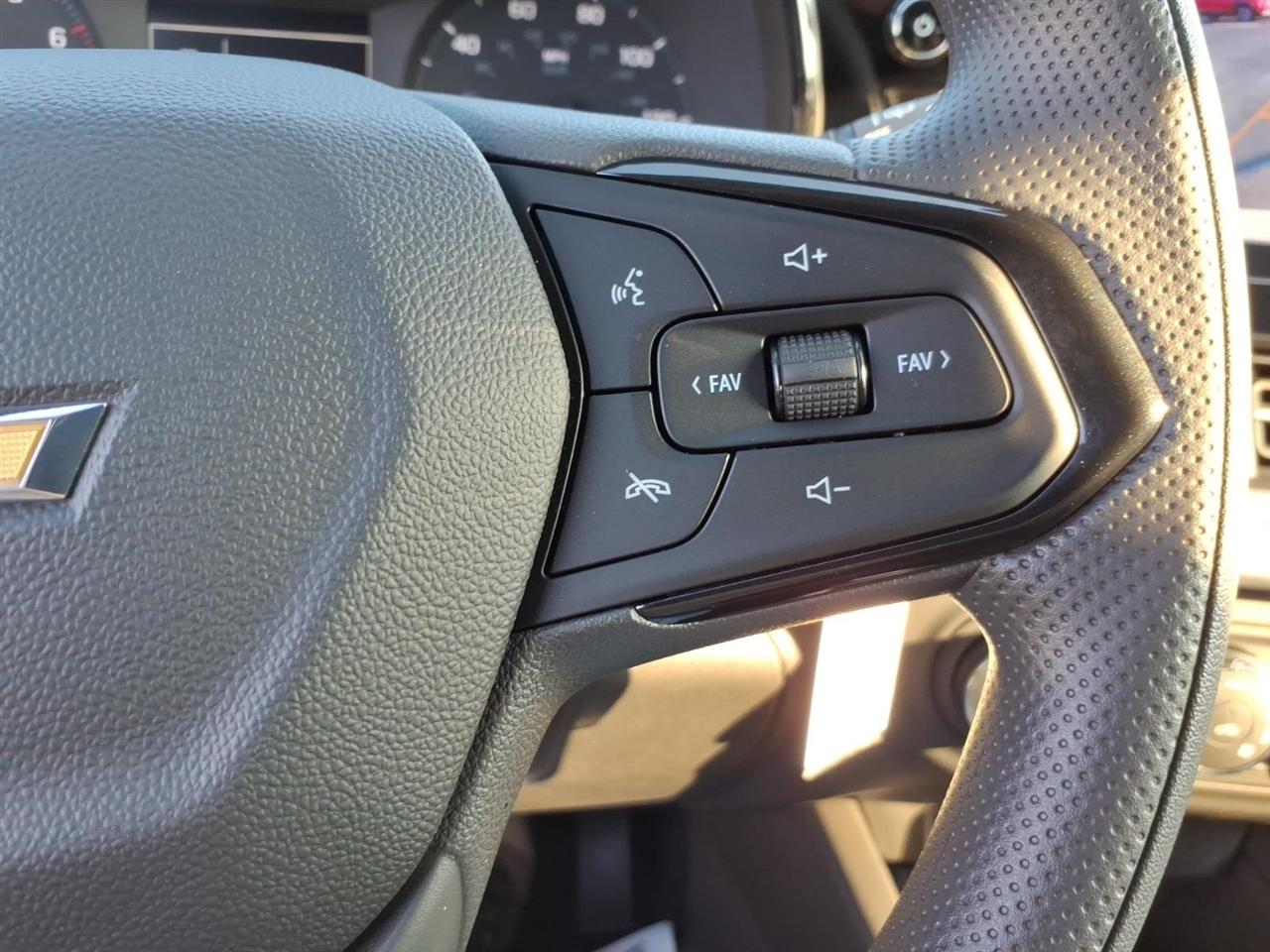 Chevrolet Trax FWD 4dr LS 2026