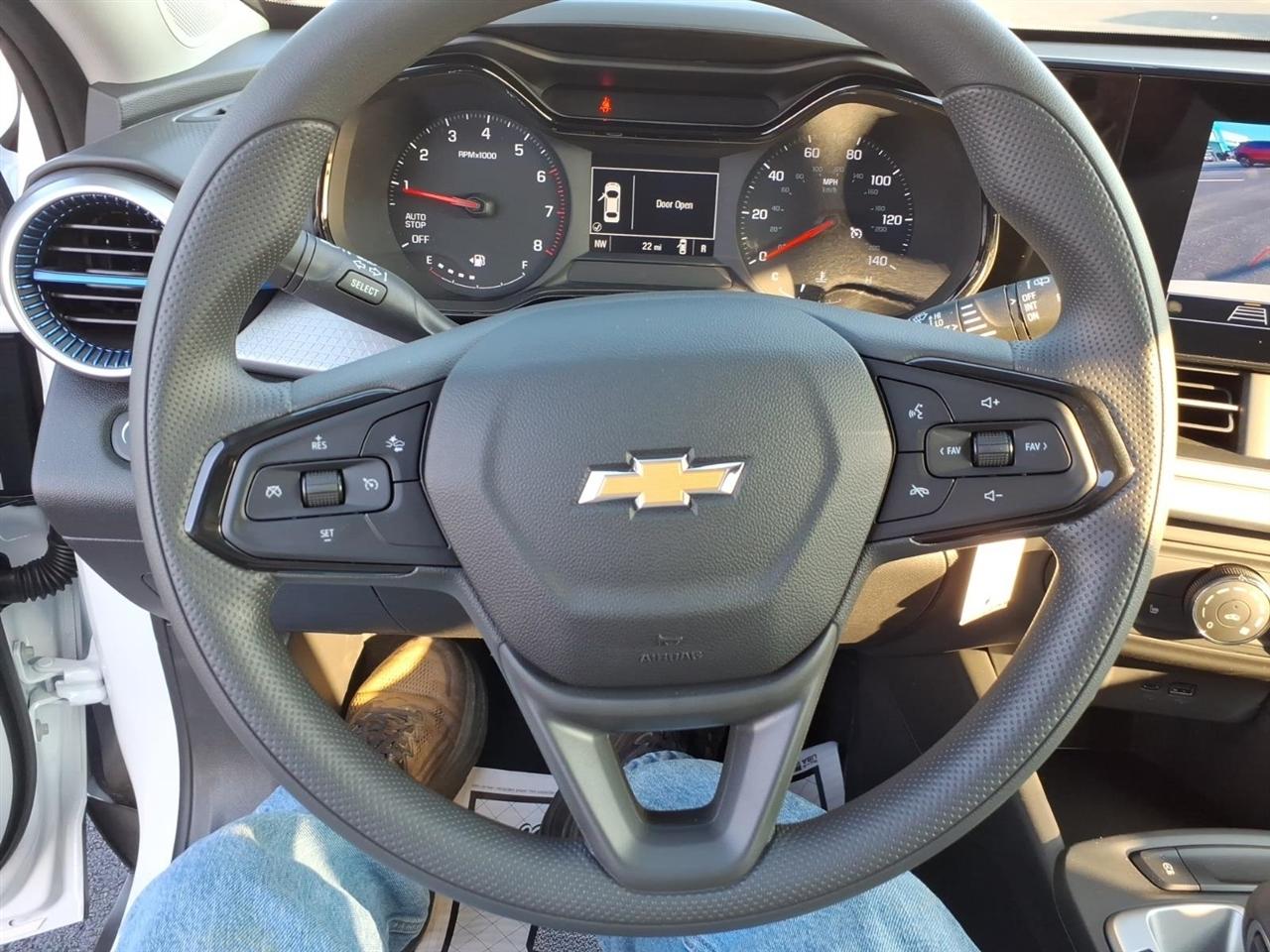 Chevrolet Trax FWD 4dr LS 2026