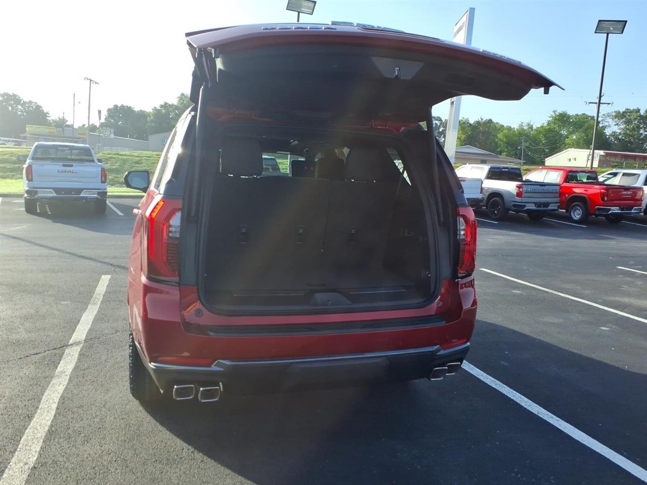 GMC Yukon 4WD 4dr AT4 2026