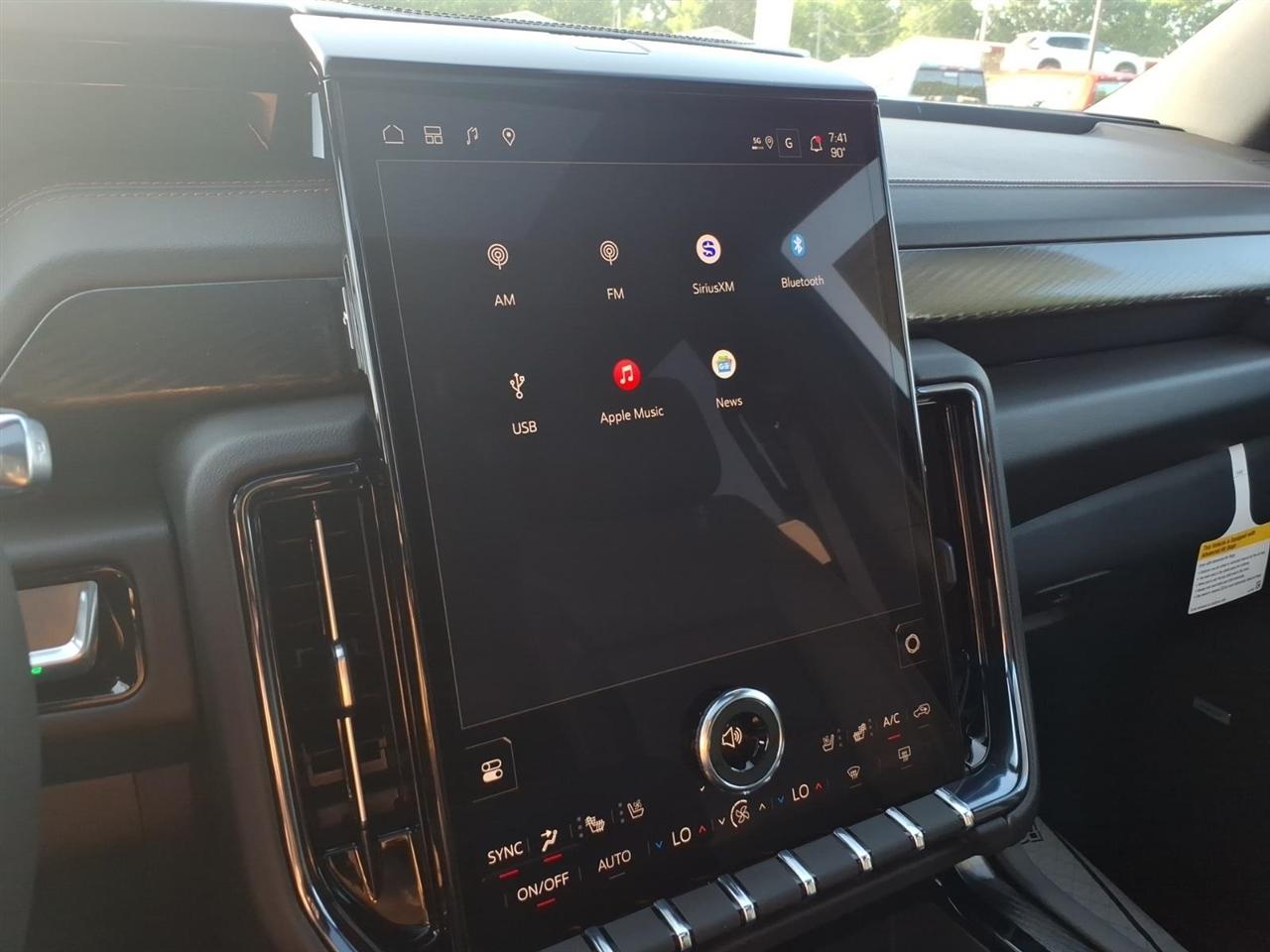 GMC Yukon 4WD 4dr AT4 2026
