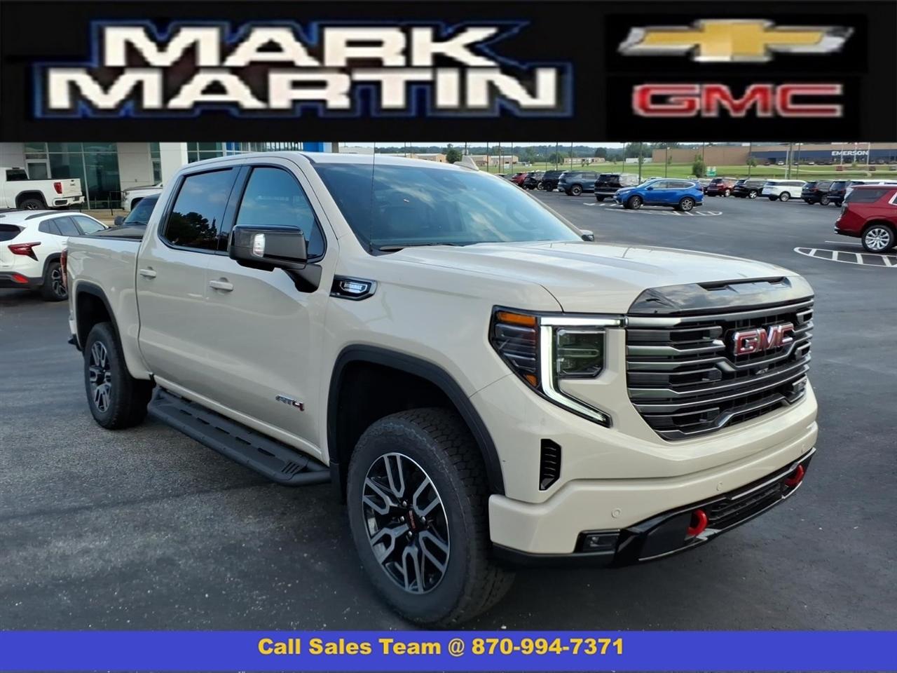GMC Sierra 1500 4WD Crew Cab 147" AT4 2026