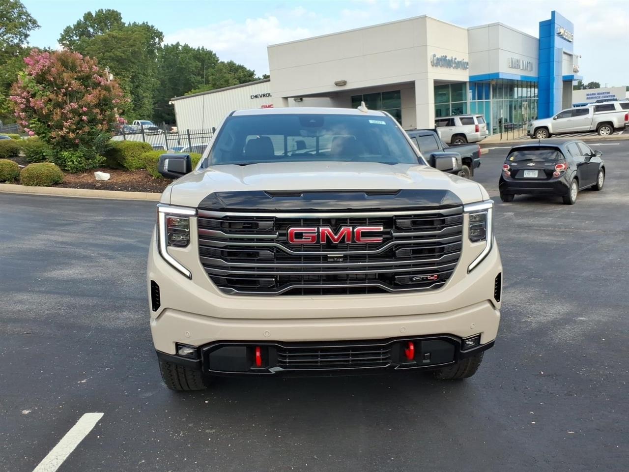 GMC Sierra 1500 4WD Crew Cab 147" AT4 2026