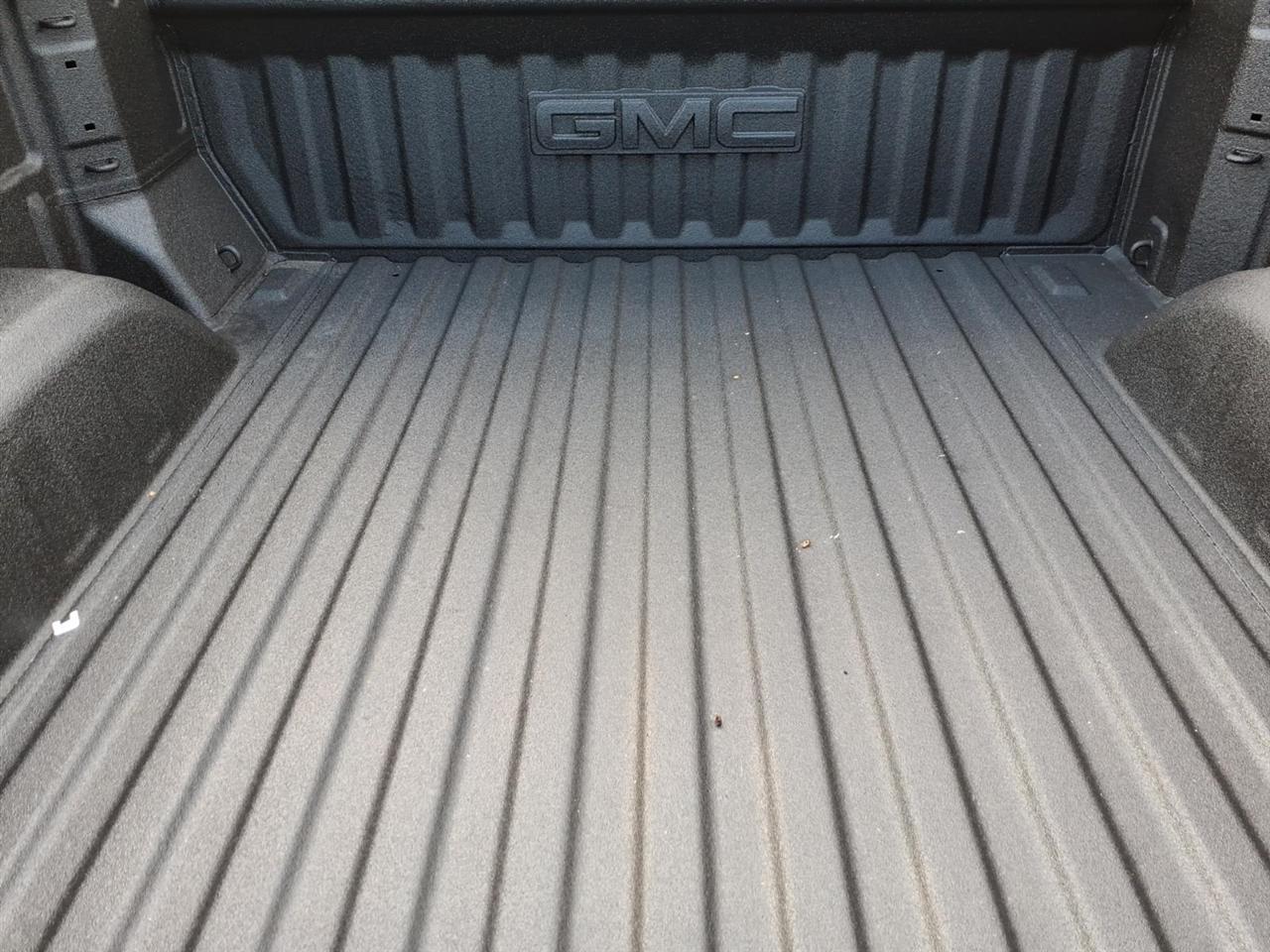 GMC Sierra 1500 4WD Crew Cab 147" AT4 2026