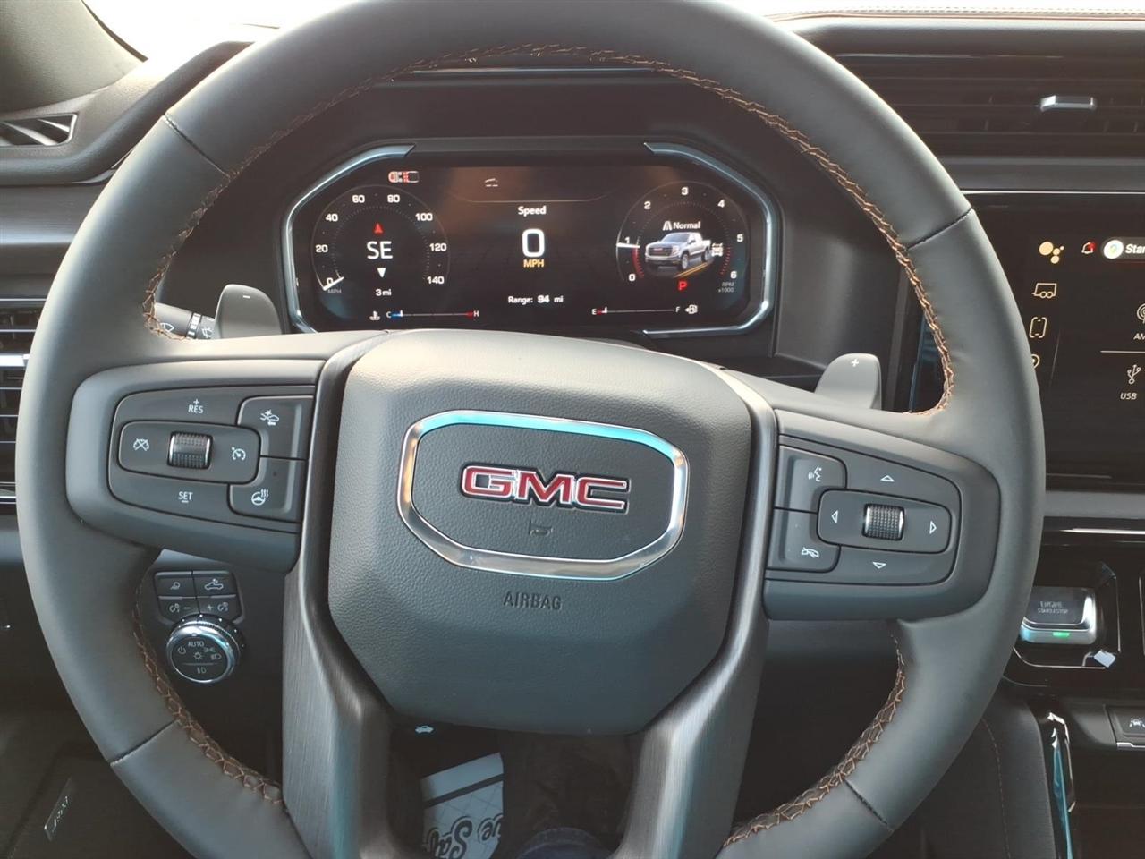 GMC Sierra 1500 4WD Crew Cab 147" AT4 2026