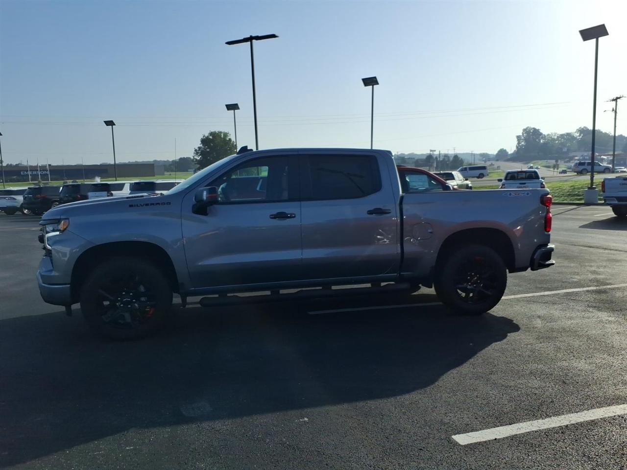 Chevrolet Silverado 1500 4WD Crew Cab 147" RST 2026
