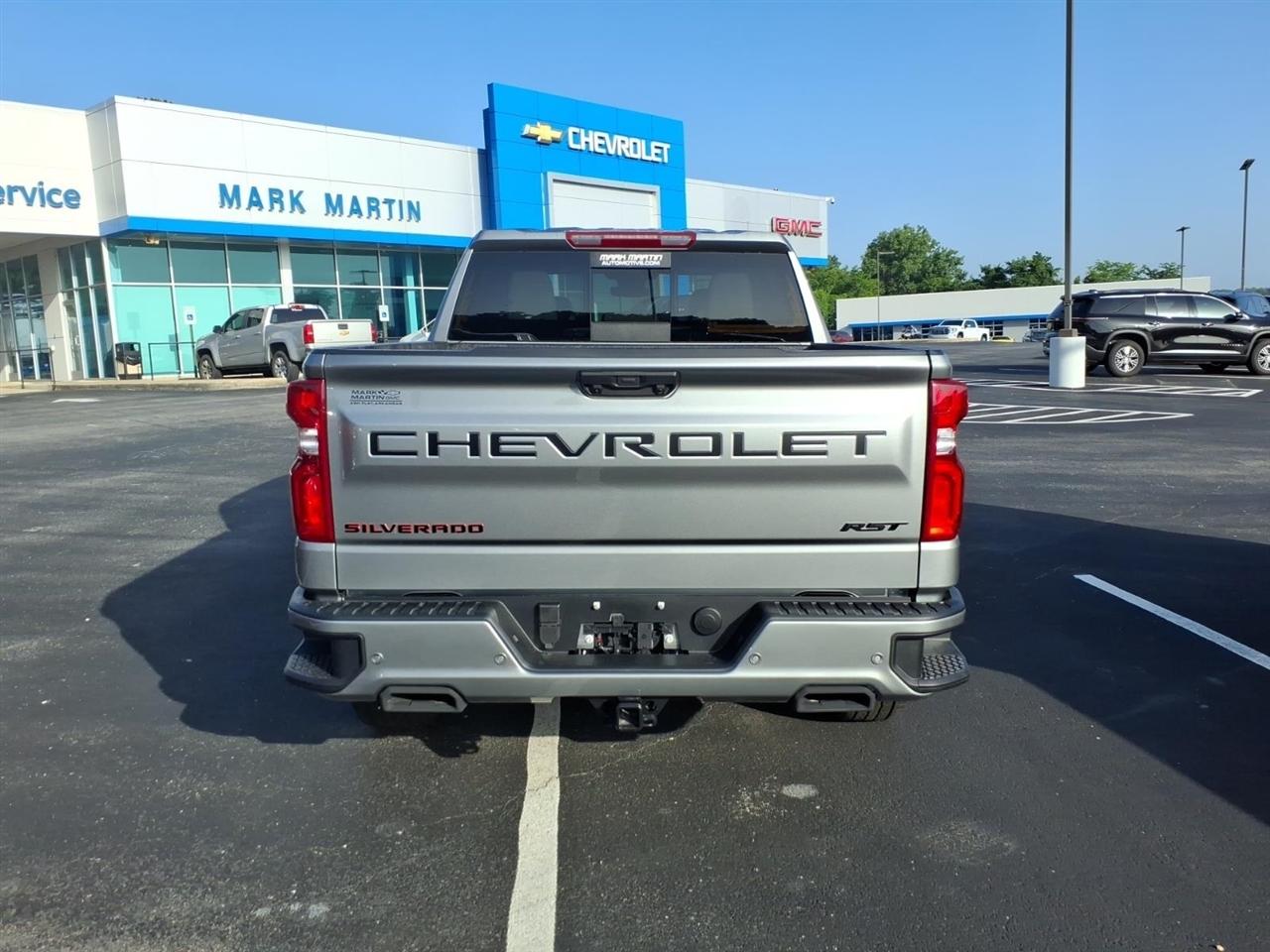Chevrolet Silverado 1500 4WD Crew Cab 147" RST 2026