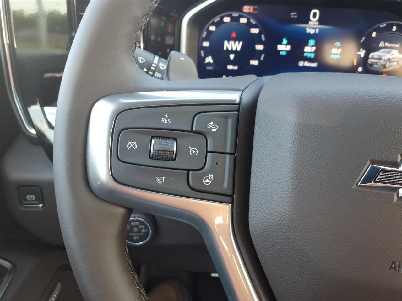 Chevrolet Silverado 1500 4WD Crew Cab 147" RST 2026