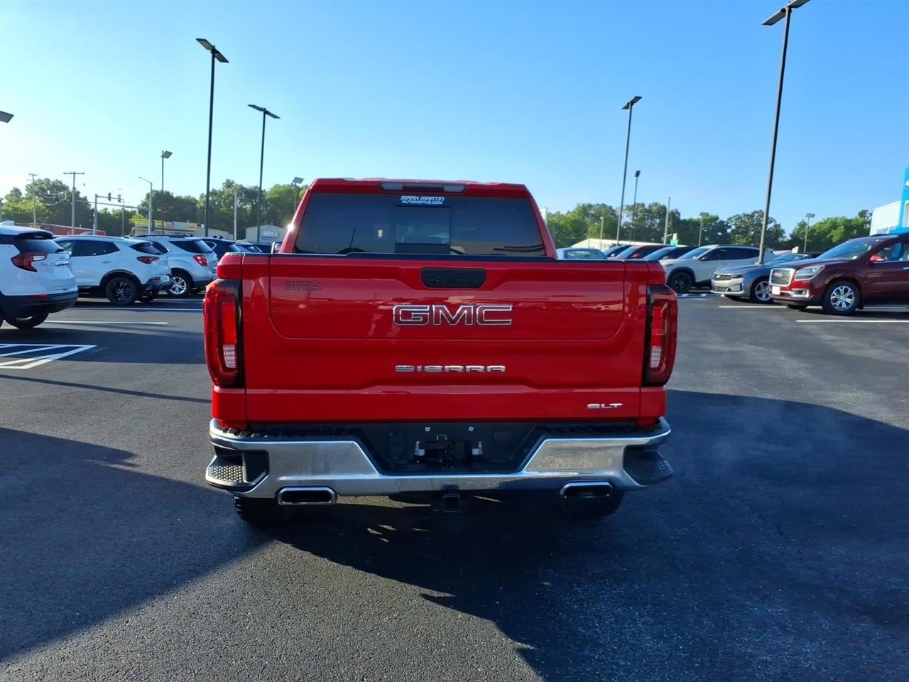 GMC Sierra 1500 4WD Crew Cab 147" SLT 2021