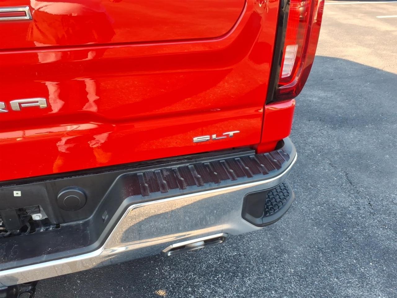 GMC Sierra 1500 4WD Crew Cab 147" SLT 2021