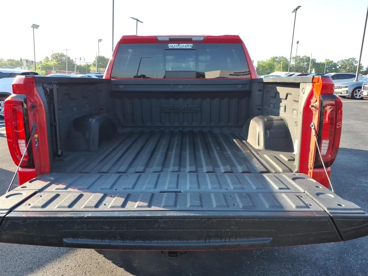 GMC Sierra 1500 4WD Crew Cab 147" SLT 2021