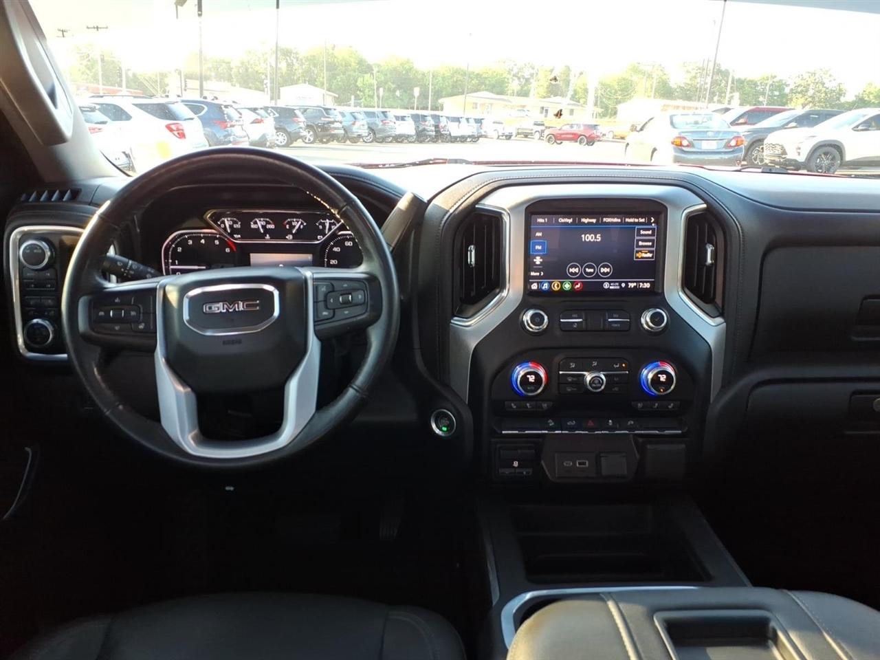 GMC Sierra 1500 4WD Crew Cab 147" SLT 2021