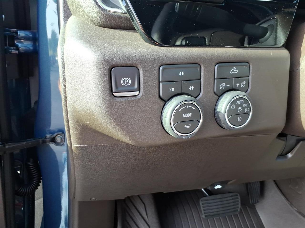 Chevrolet Silverado 2500HD 4WD Crew Cab 159" LT 2026