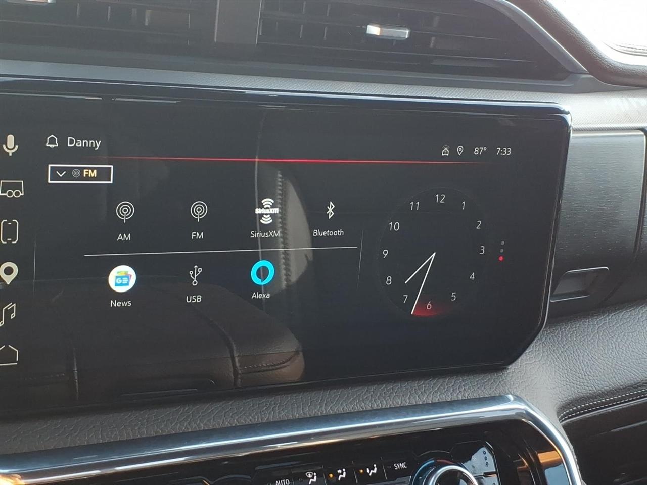 GMC Sierra 1500 4WD Crew Cab 147" Denali 2025
