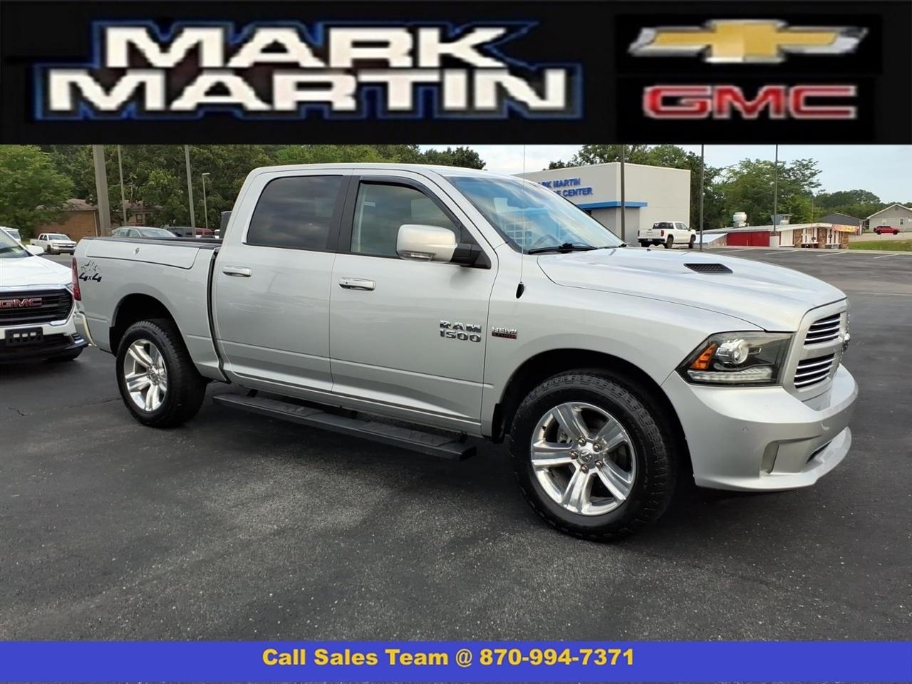 RAM 1500 Sport 4x4 Crew Cab 5'7" Box 2017