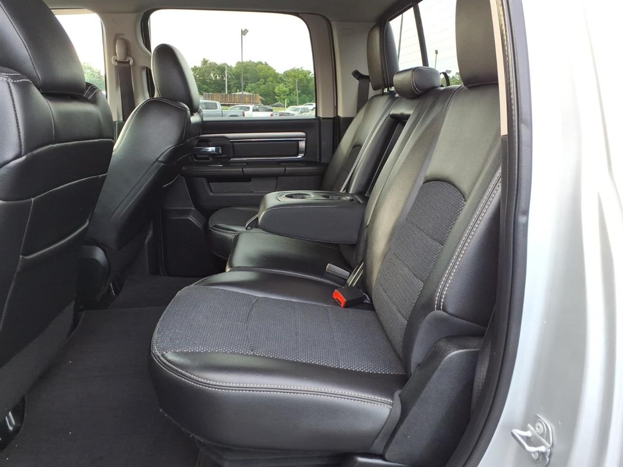 RAM 1500 Sport 4x4 Crew Cab 5'7" Box 2017