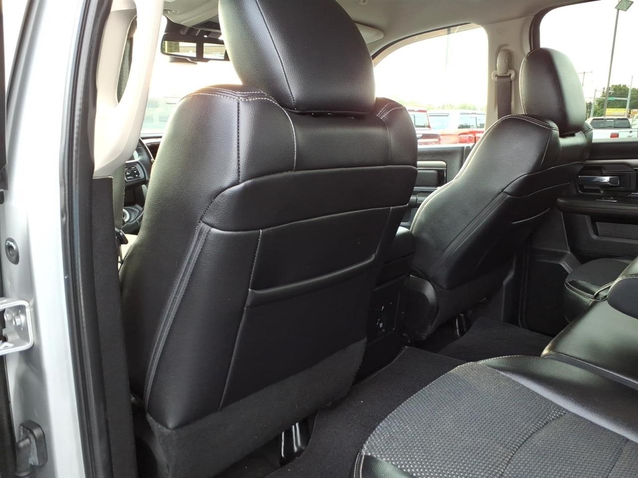RAM 1500 Sport 4x4 Crew Cab 5'7" Box 2017
