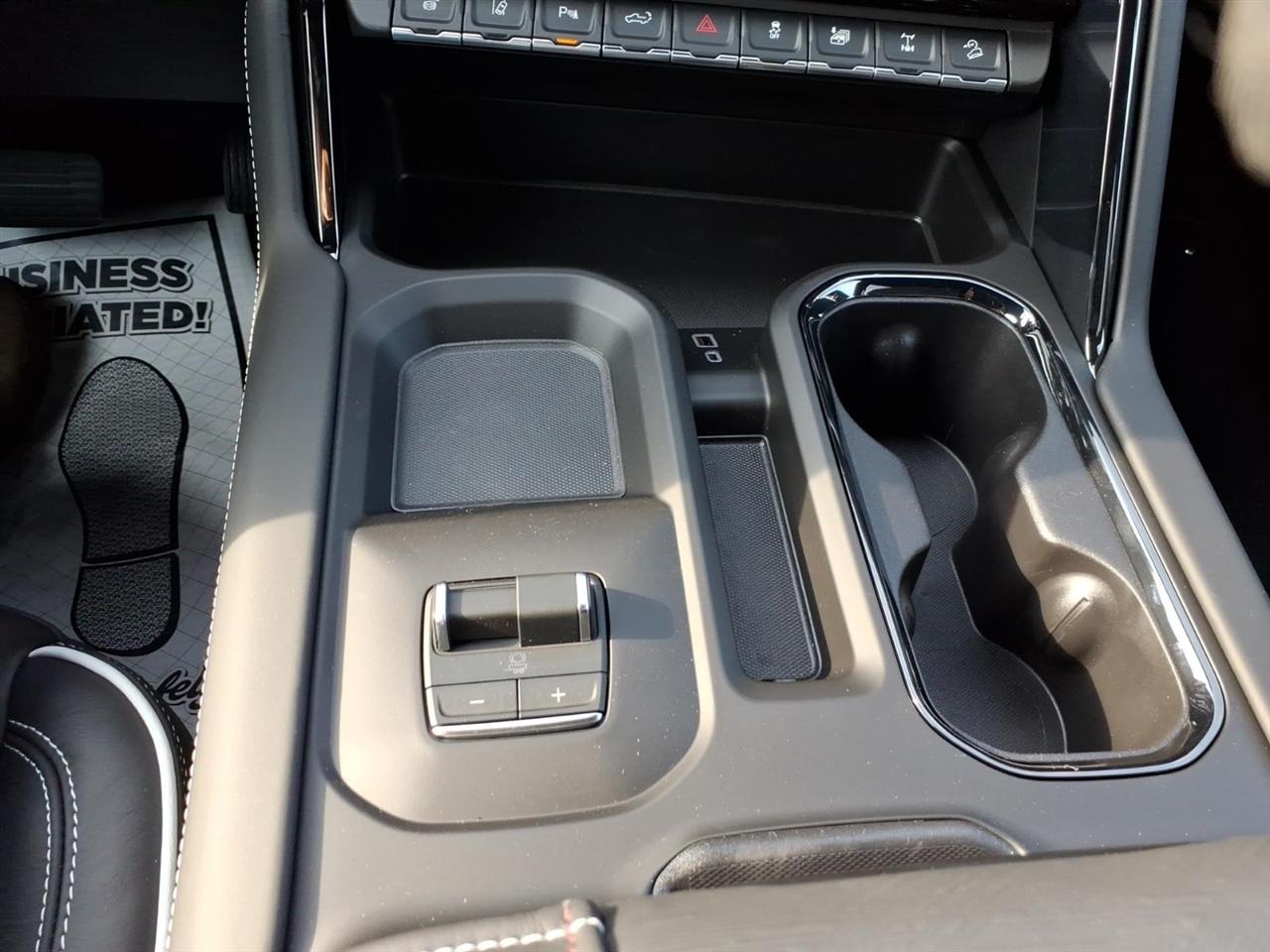 GMC Sierra 2500HD 4WD Crew Cab 159" AT4X 2026