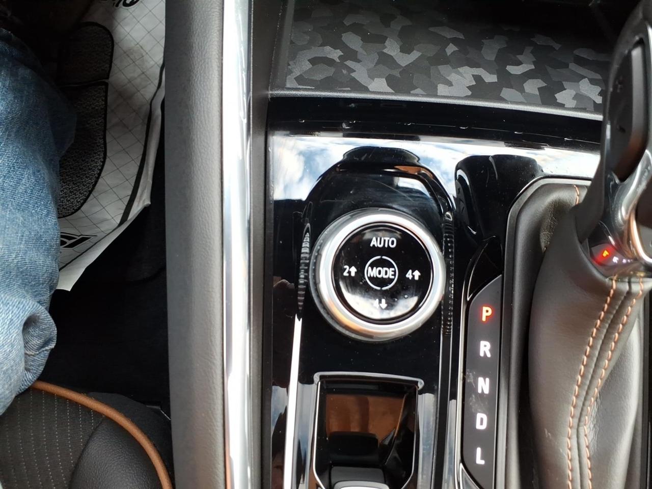 GMC Canyon 4WD Crew Cab AT4 2024