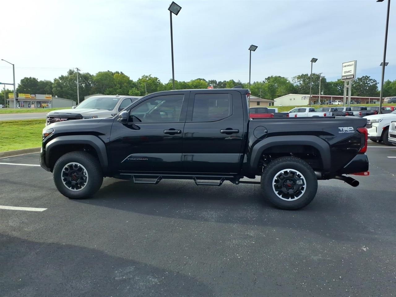 Toyota Tacoma 4WD TRD Off Road Double Cab 5' Bed AT (Natl) 2026