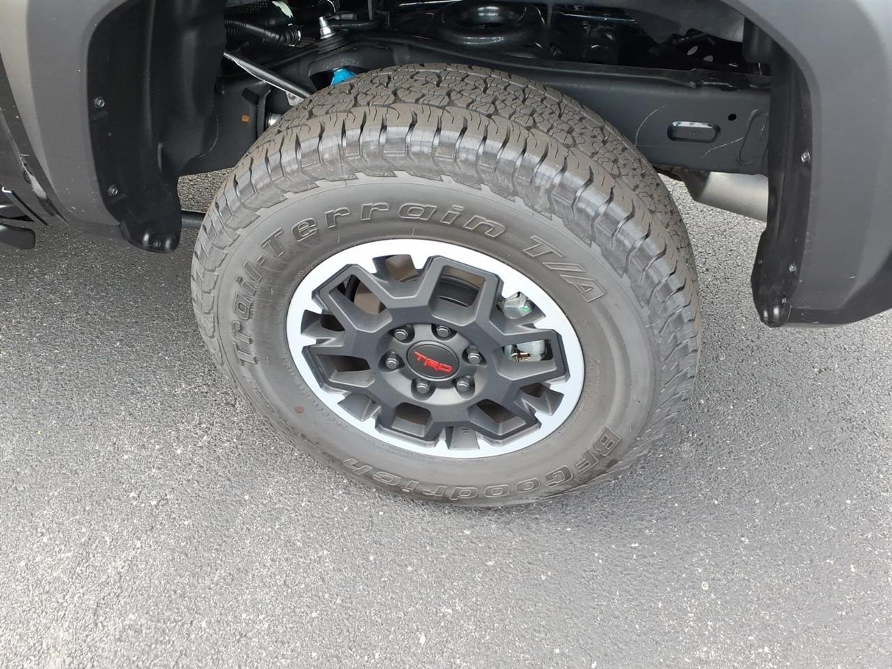 Toyota Tacoma 4WD TRD Off Road Double Cab 5' Bed AT (Natl) 2026