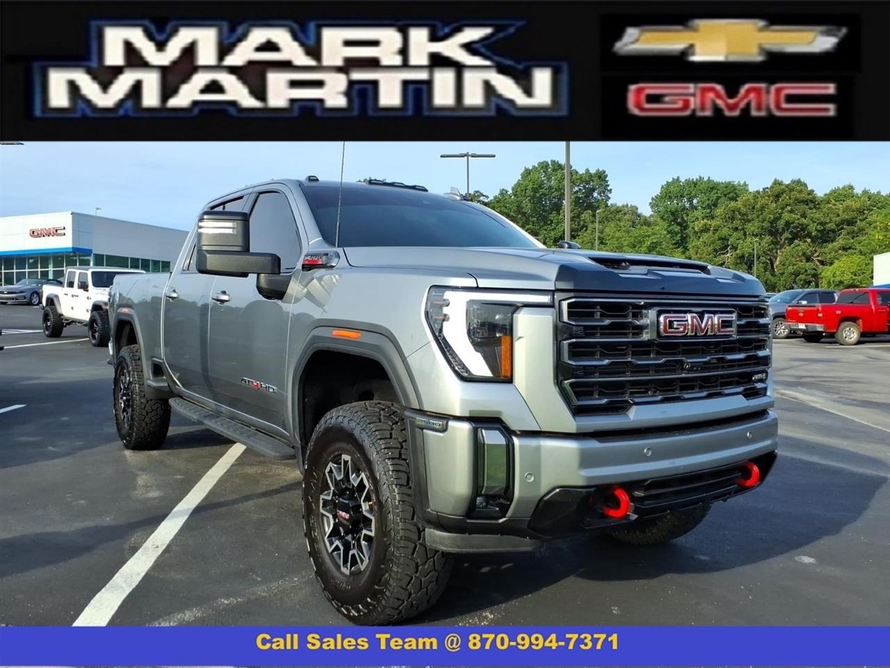 GMC Sierra 2500HD 4WD Crew Cab 159" AT4 2024