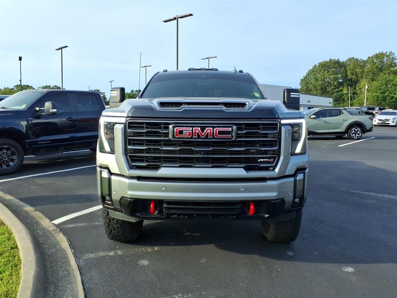 GMC Sierra 2500HD 4WD Crew Cab 159" AT4 2024
