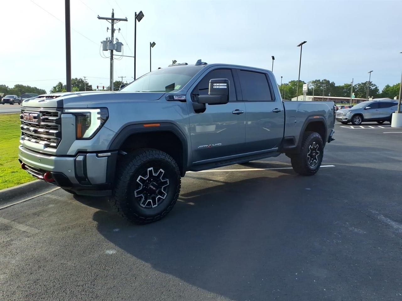GMC Sierra 2500HD 4WD Crew Cab 159" AT4 2024
