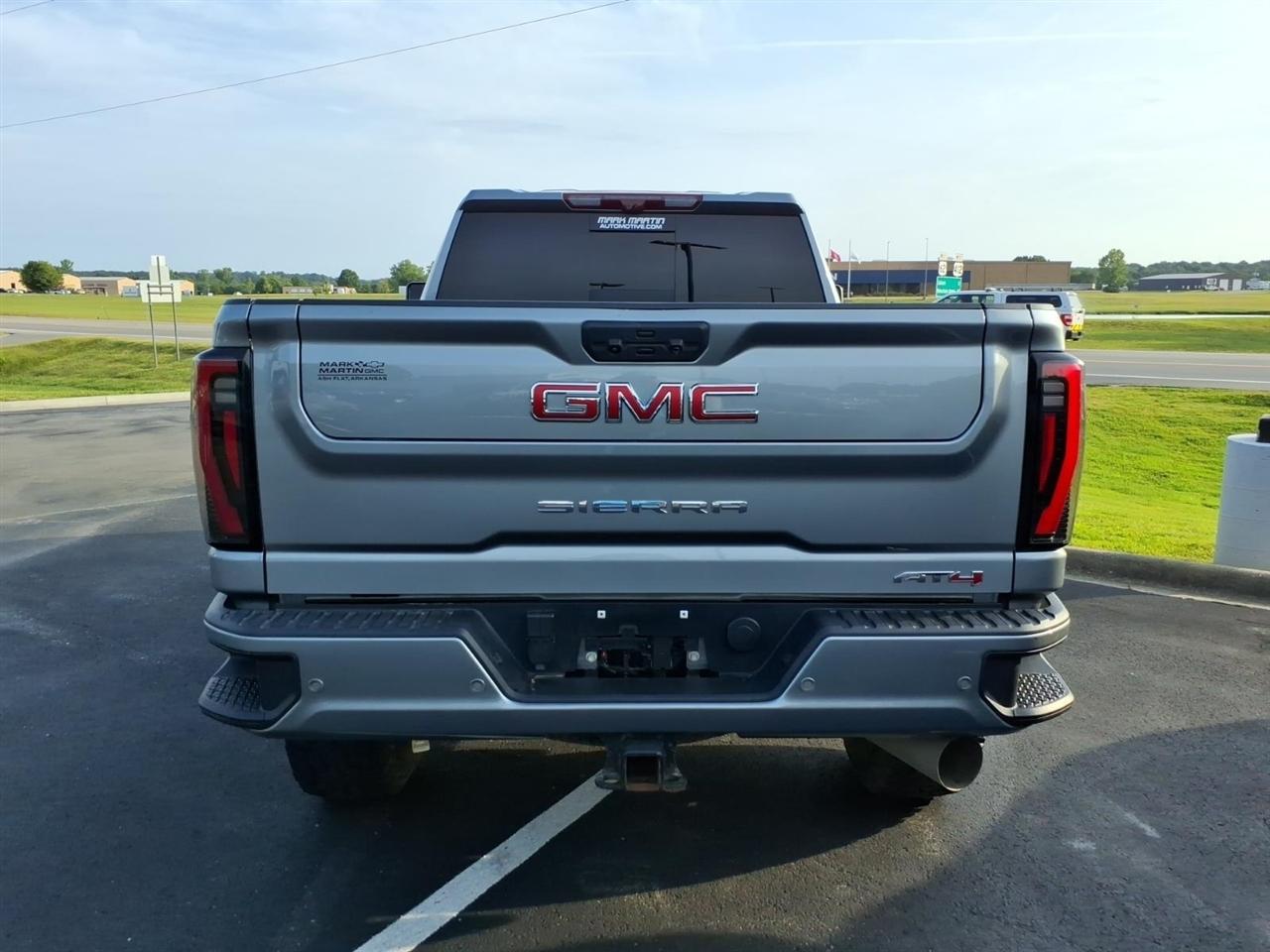 GMC Sierra 2500HD 4WD Crew Cab 159" AT4 2024