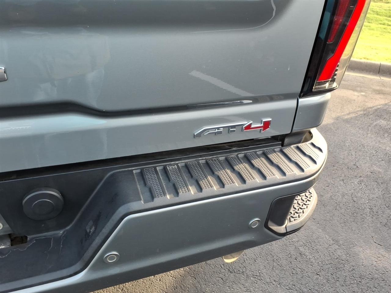 GMC Sierra 2500HD 4WD Crew Cab 159" AT4 2024