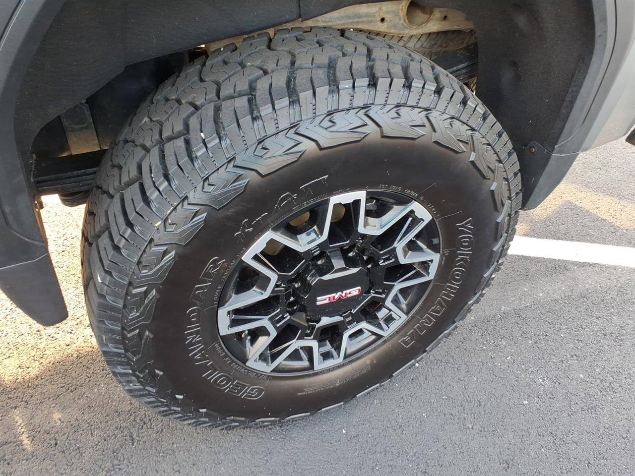 GMC Sierra 2500HD 4WD Crew Cab 159" AT4 2024