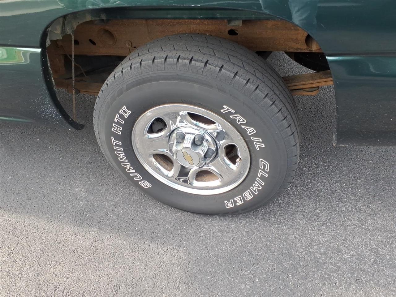Chevrolet Silverado 1500 Reg Cab 133.0" WB LS 2004