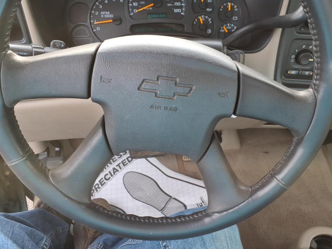 Chevrolet Silverado 1500 Reg Cab 133.0" WB LS 2004