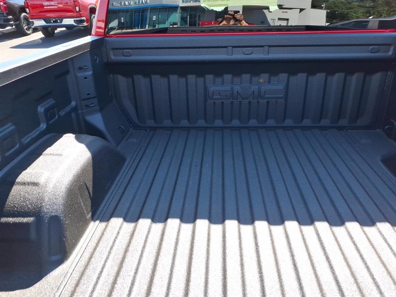GMC Sierra 1500 4WD Crew Cab 157" Elevation 2026