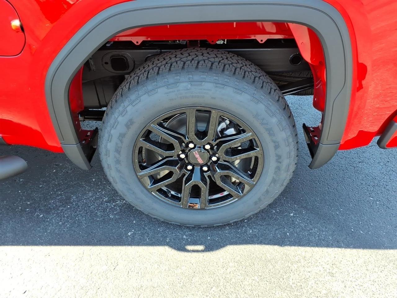 GMC Sierra 1500 4WD Crew Cab 157" Elevation 2026