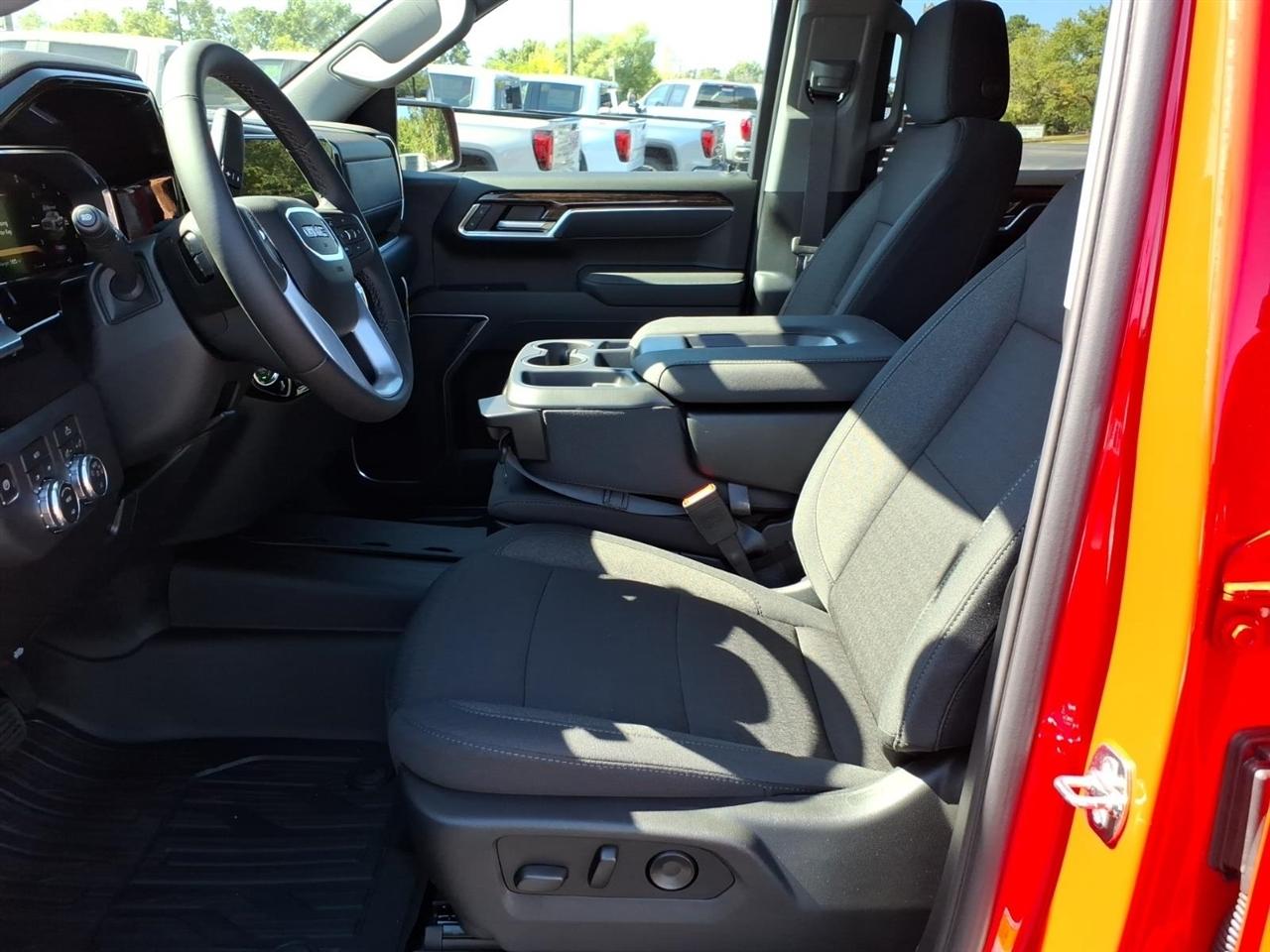GMC Sierra 1500 4WD Crew Cab 157" Elevation 2026