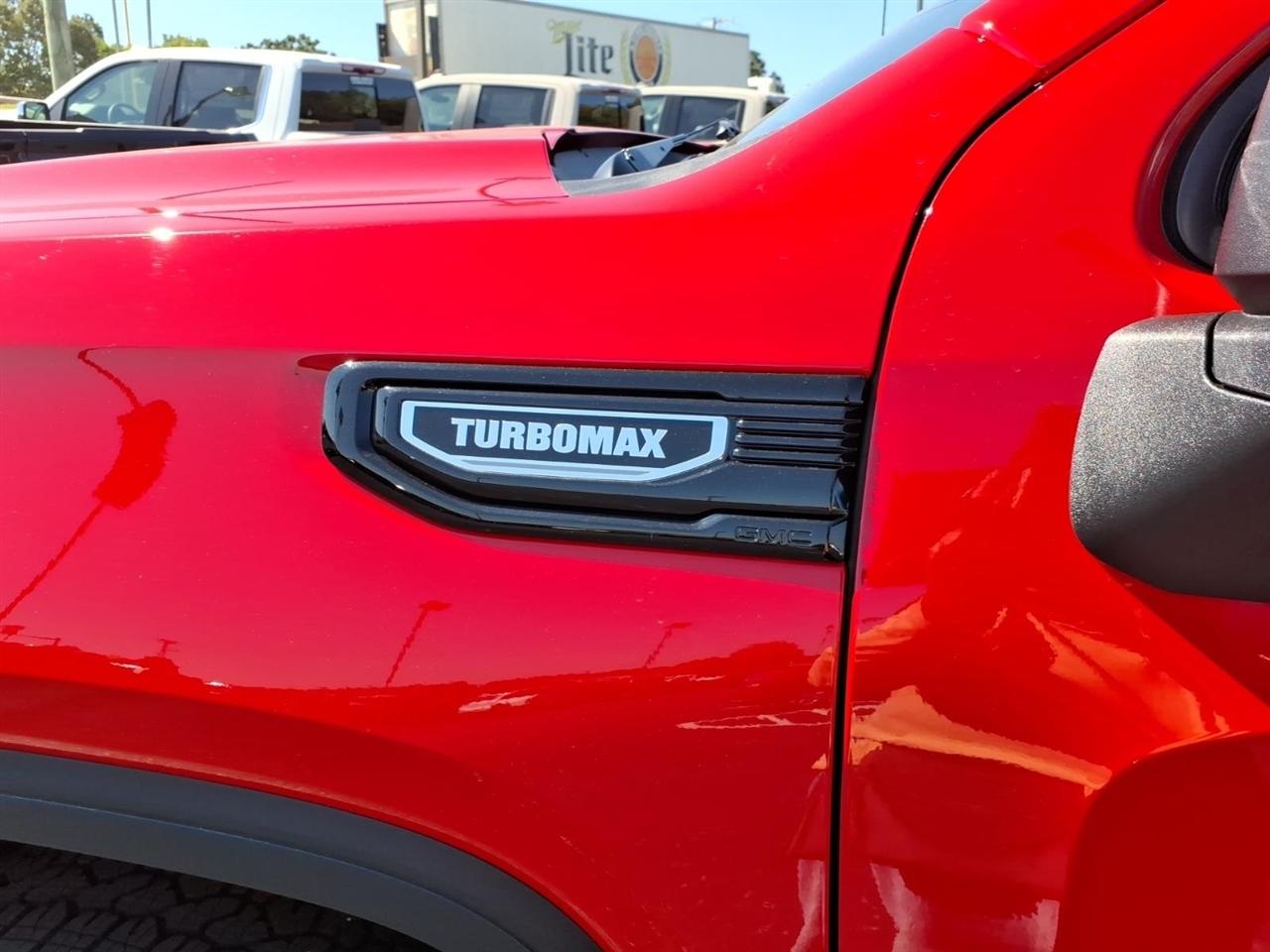 GMC Sierra 1500 4WD Crew Cab 157" Elevation 2026