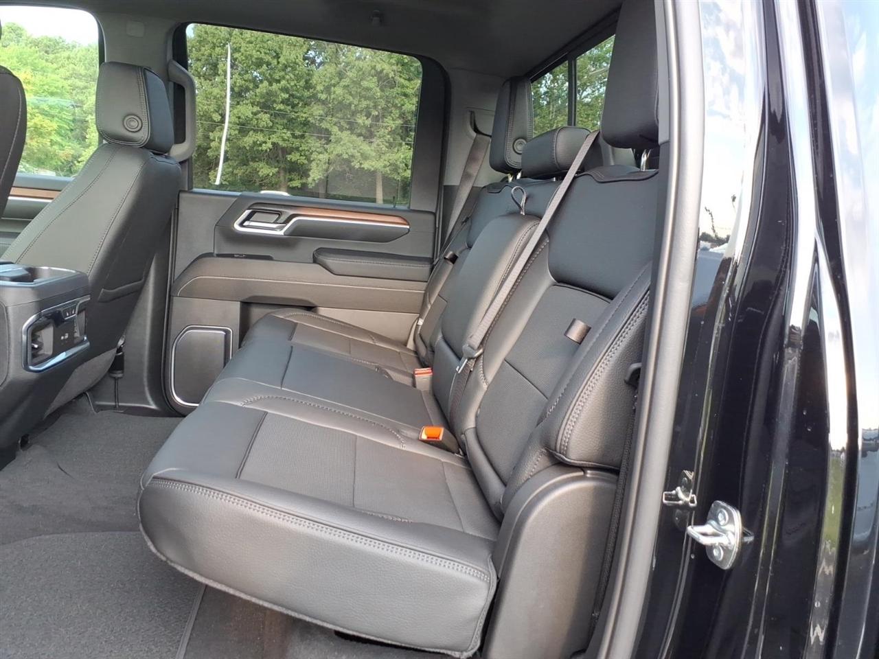 GMC Sierra 2500HD 4WD Crew Cab 159" Denali 2026