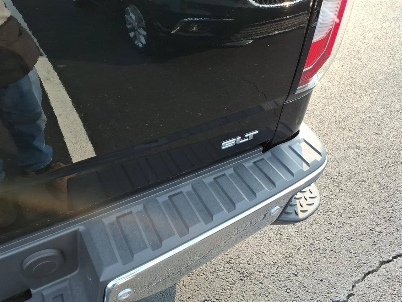 GMC Sierra 1500 4WD Crew Cab 143.5" SLT 2018