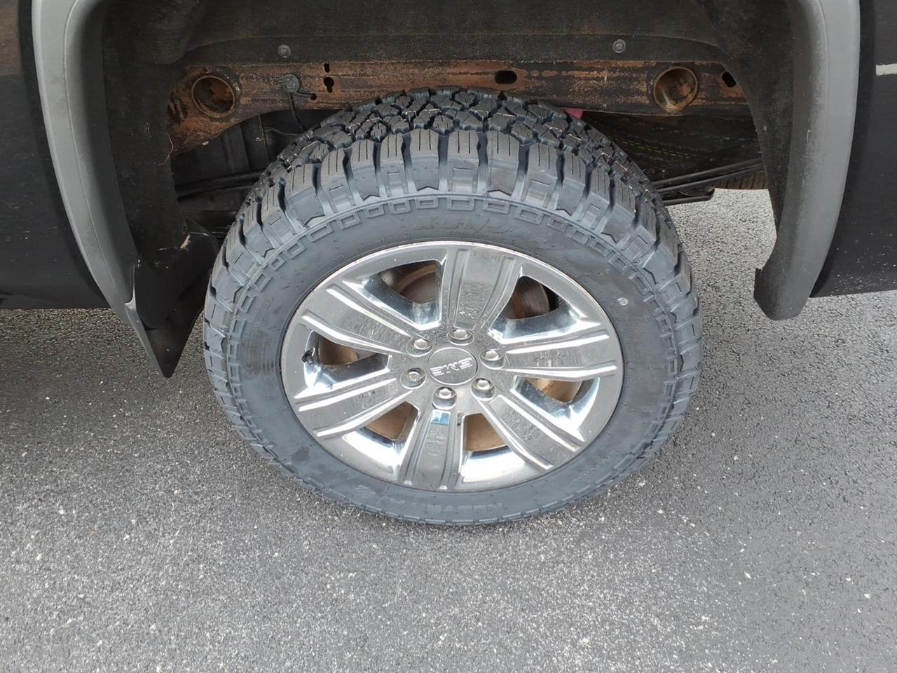 GMC Sierra 1500 4WD Crew Cab 143.5" SLT 2018