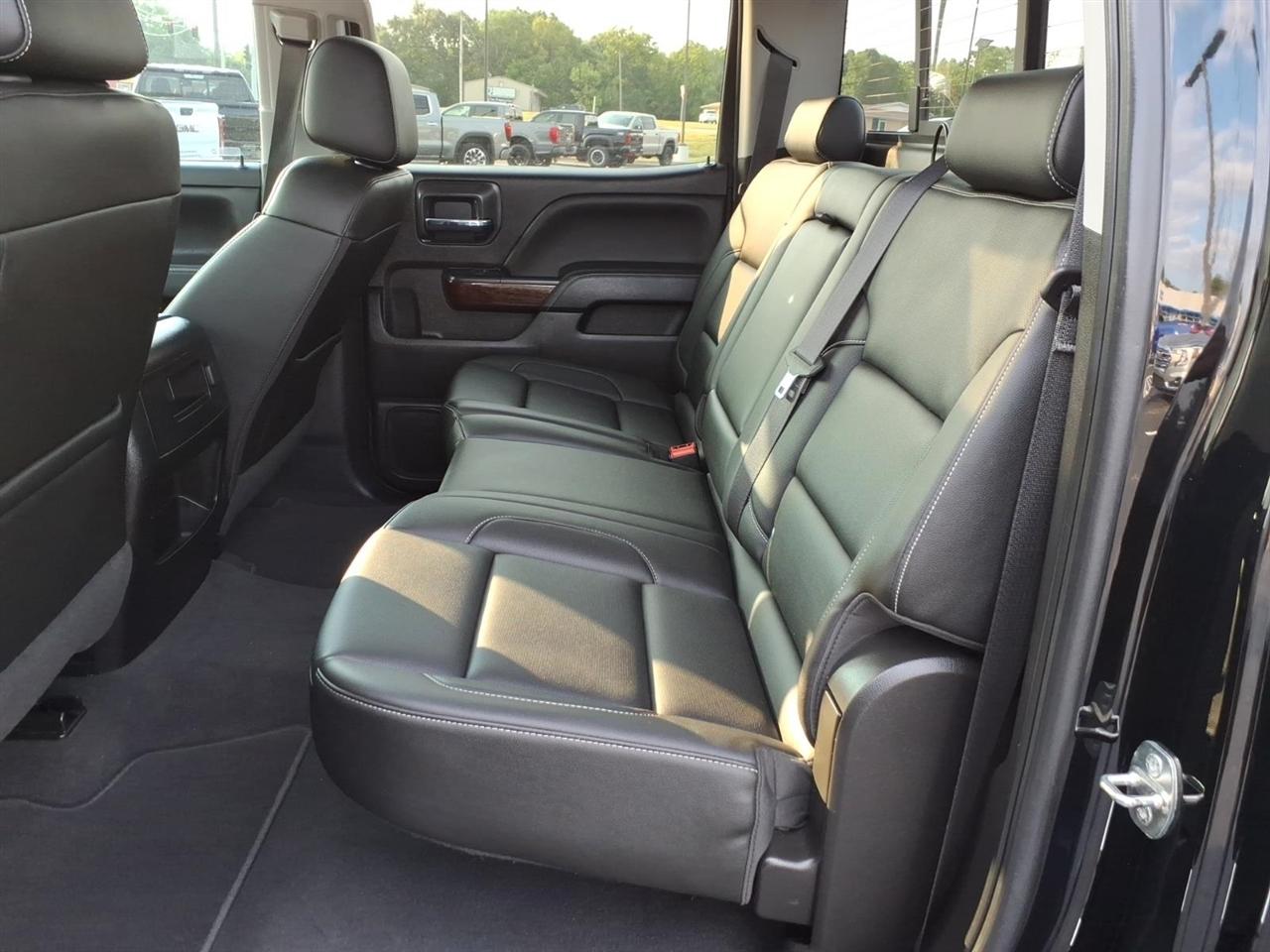 GMC Sierra 1500 4WD Crew Cab 143.5" SLT 2018