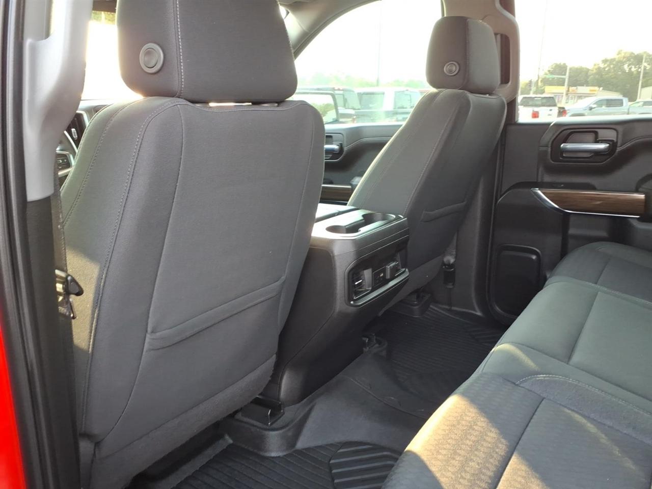 Chevrolet Silverado 1500 4WD Crew Cab 147" LT Trail Boss 2021