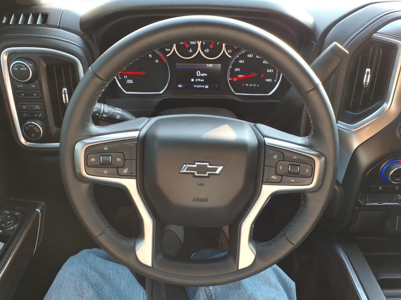 Chevrolet Silverado 1500 4WD Crew Cab 147" LT Trail Boss 2021