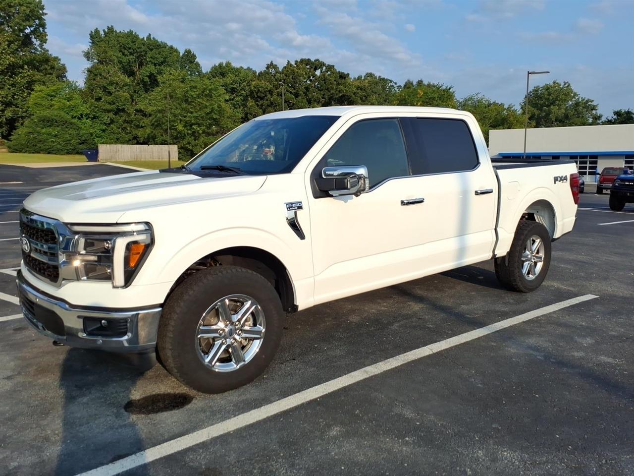 Ford F-150 Lariat 4WD SuperCrew 5.5' Box 2025