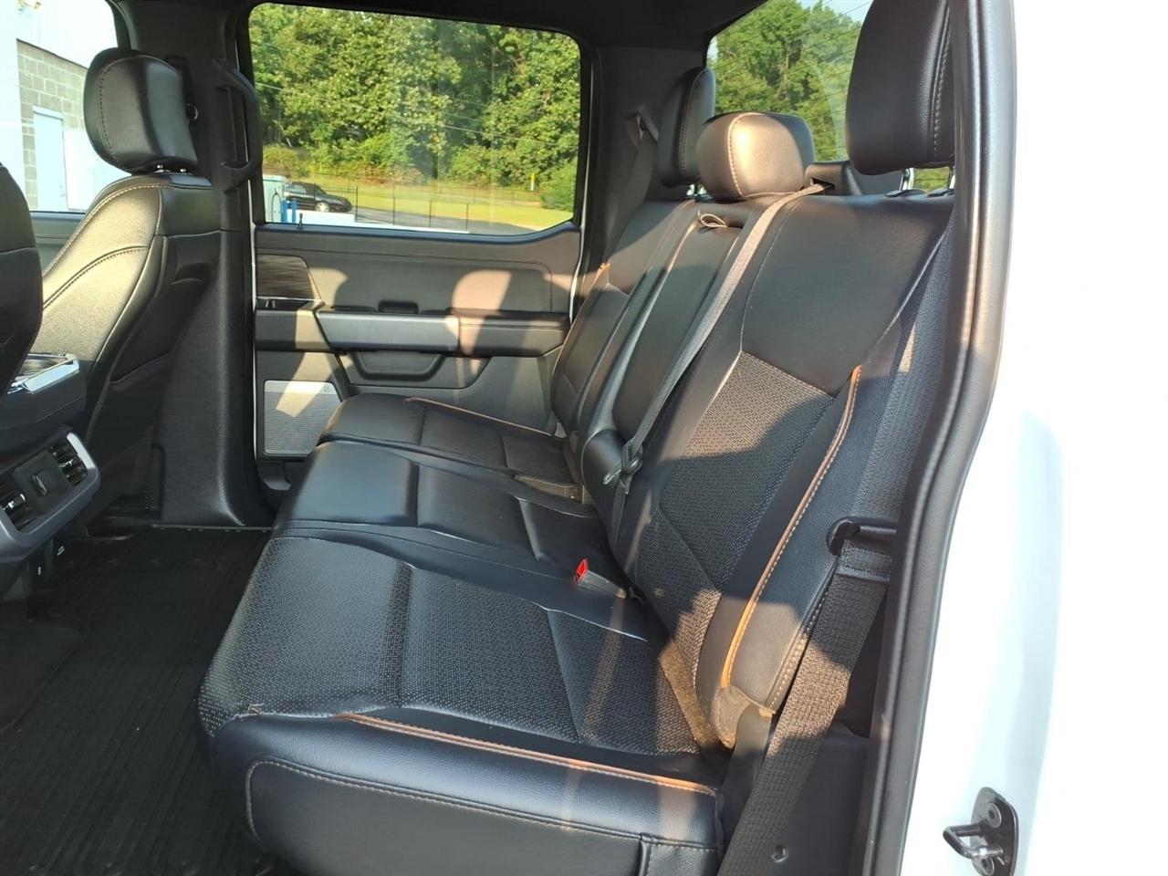 Ford F-150 Lariat 4WD SuperCrew 5.5' Box 2025