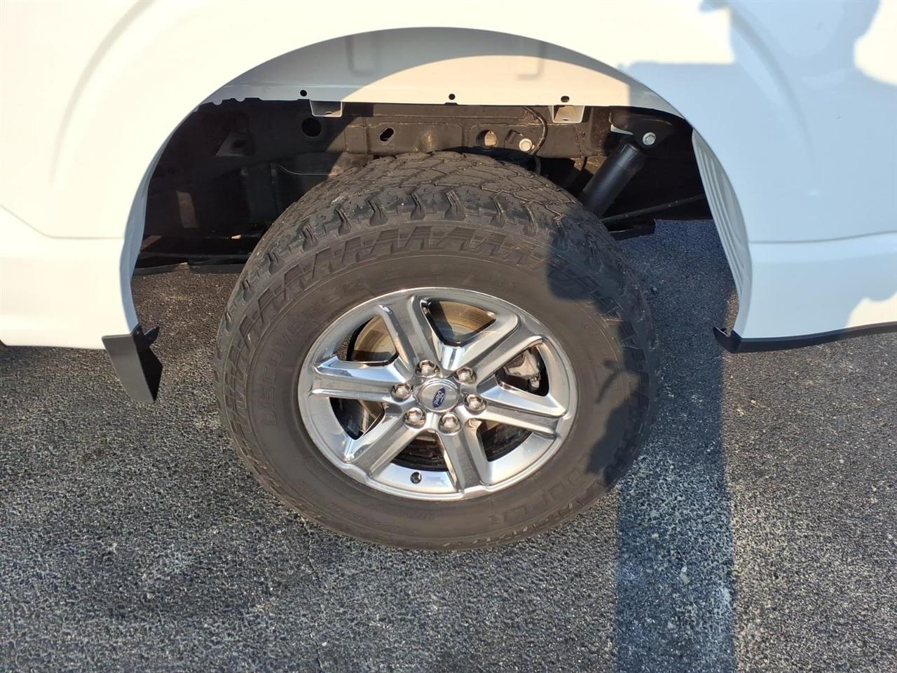 Ford F-150 Lariat 4WD SuperCrew 5.5' Box 2025