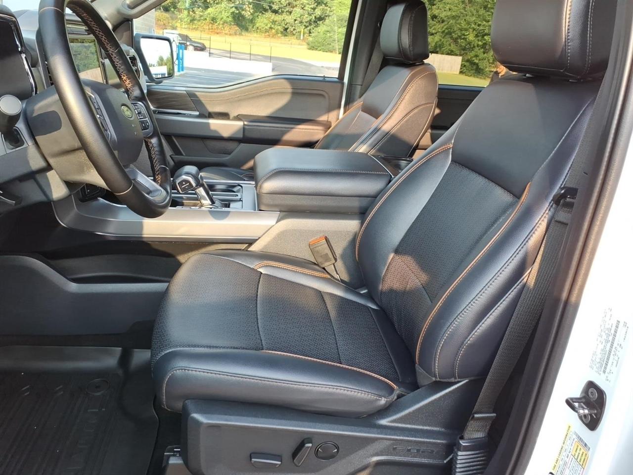Ford F-150 Lariat 4WD SuperCrew 5.5' Box 2025
